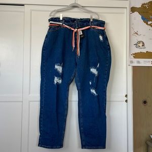 Distressed straight leg Jean with tie up embellishment
